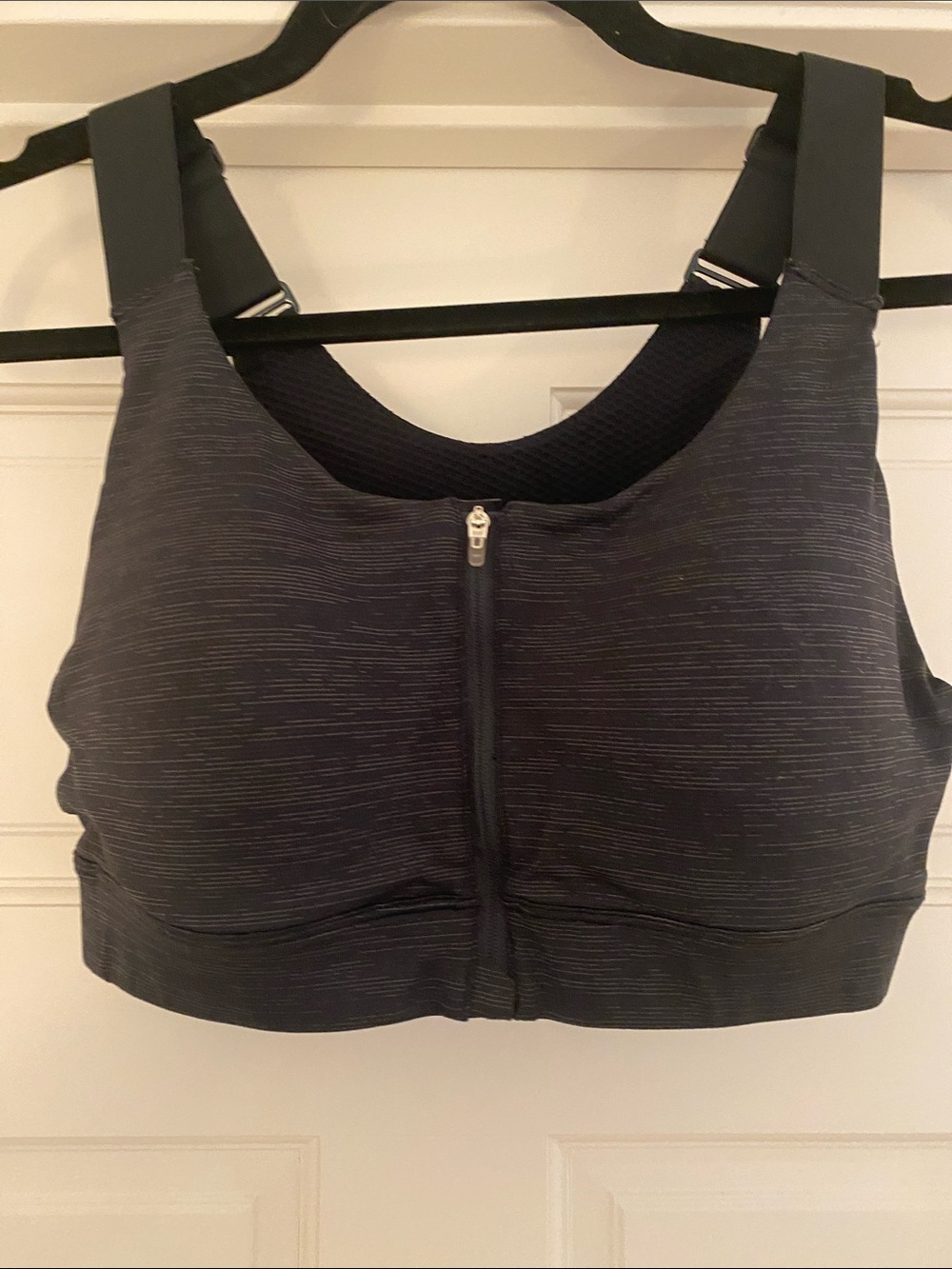 Outdoor Voices Front-Zip Sports Bra - Black Heather size M